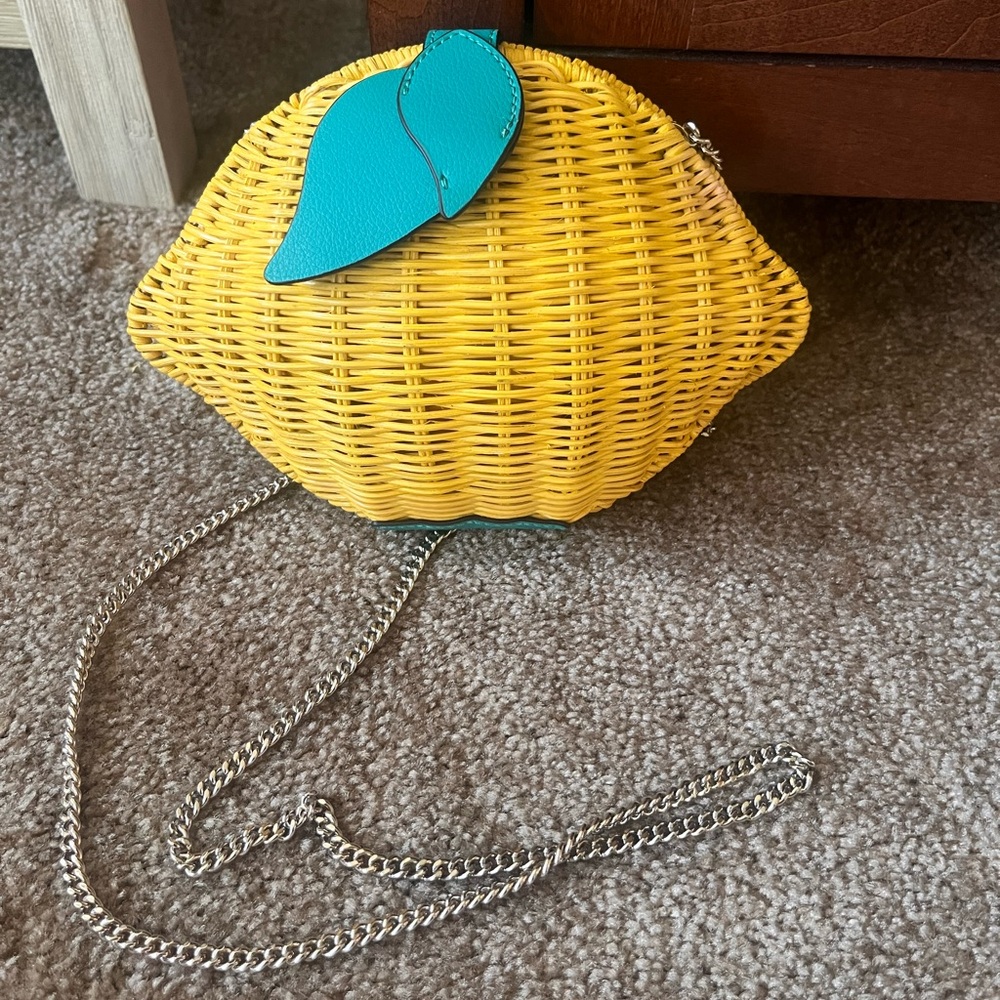 Like New/EUC Kate Spade Lemon Wicker crossbody/clutch